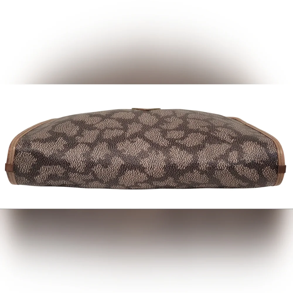 Yves Saint Laurent Giraffe Print Clutch/Cosmetic bag W/ COA - Picture 5 of 16